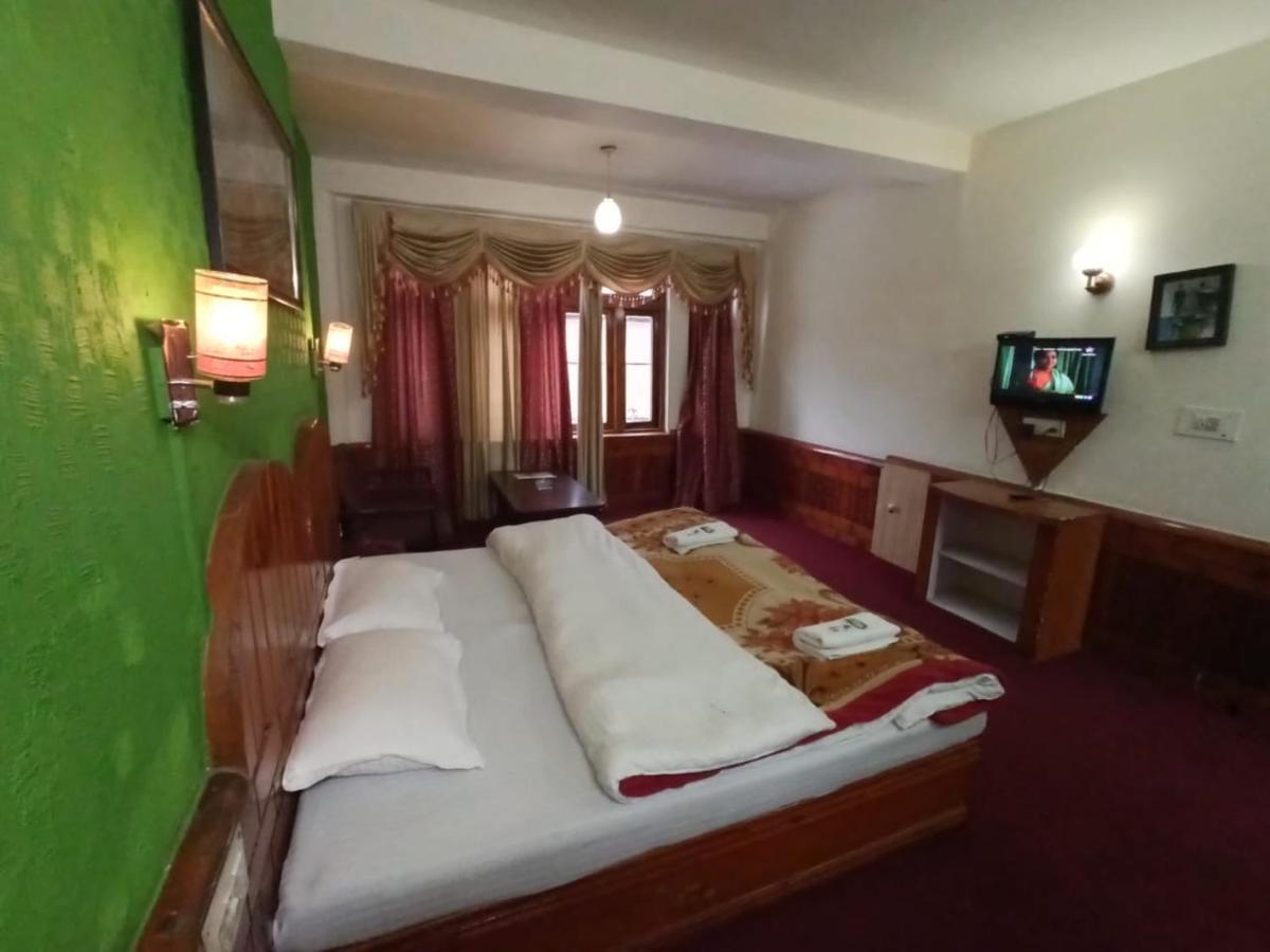 Hotel Him View Маналі Екстер'єр фото