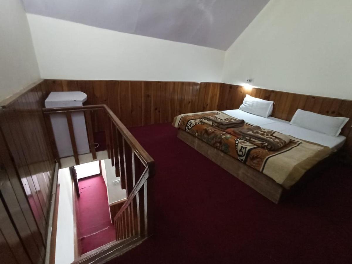 Hotel Him View Маналі Екстер'єр фото
