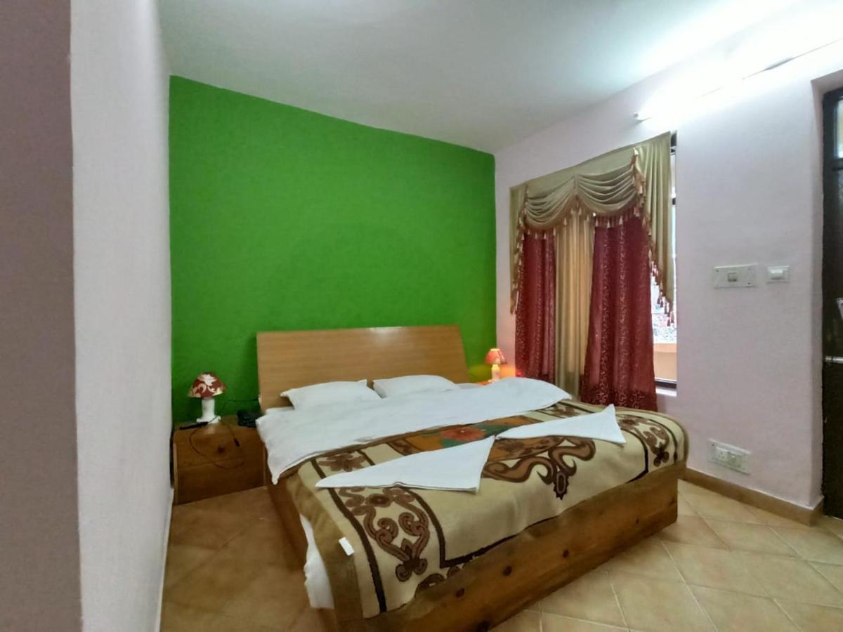 Hotel Him View Маналі Екстер'єр фото