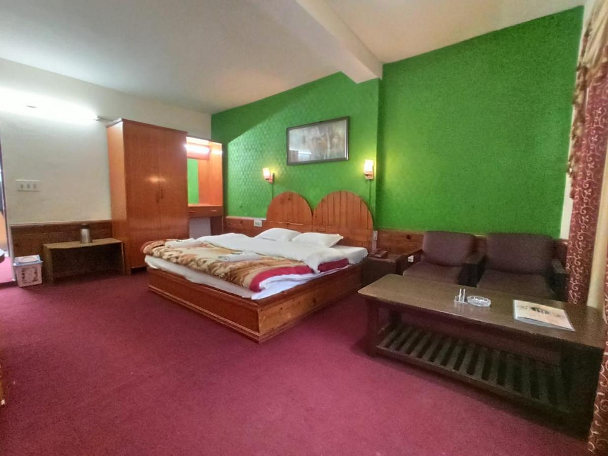 Hotel Him View Маналі Екстер'єр фото